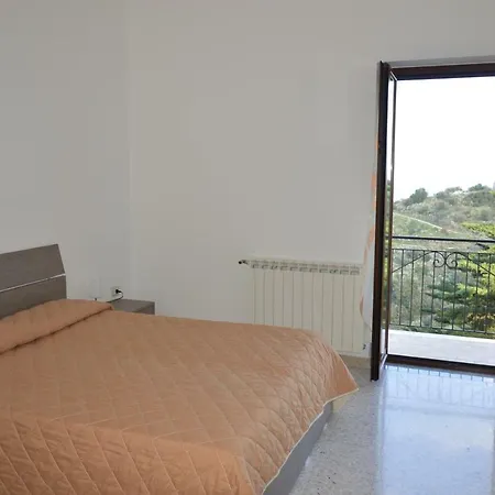 Incantevole Vicolo Piraino